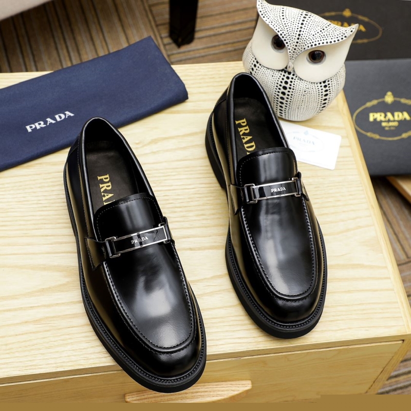 Pra*a leather shoes